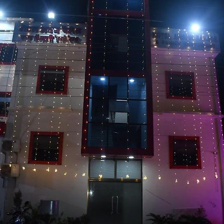 Hotel Awadh Palace Sahjanwa Exteriér fotografie