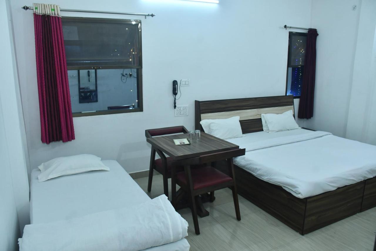 Hotel Awadh Palace Sahjanwa Exteriér fotografie